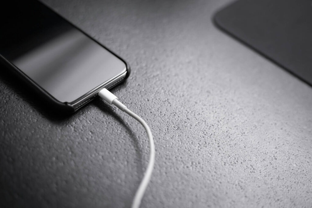iPhone 16 Charging Problems: Home Diagnostics and When to Consult a Technician 4 iphone 16 not charging